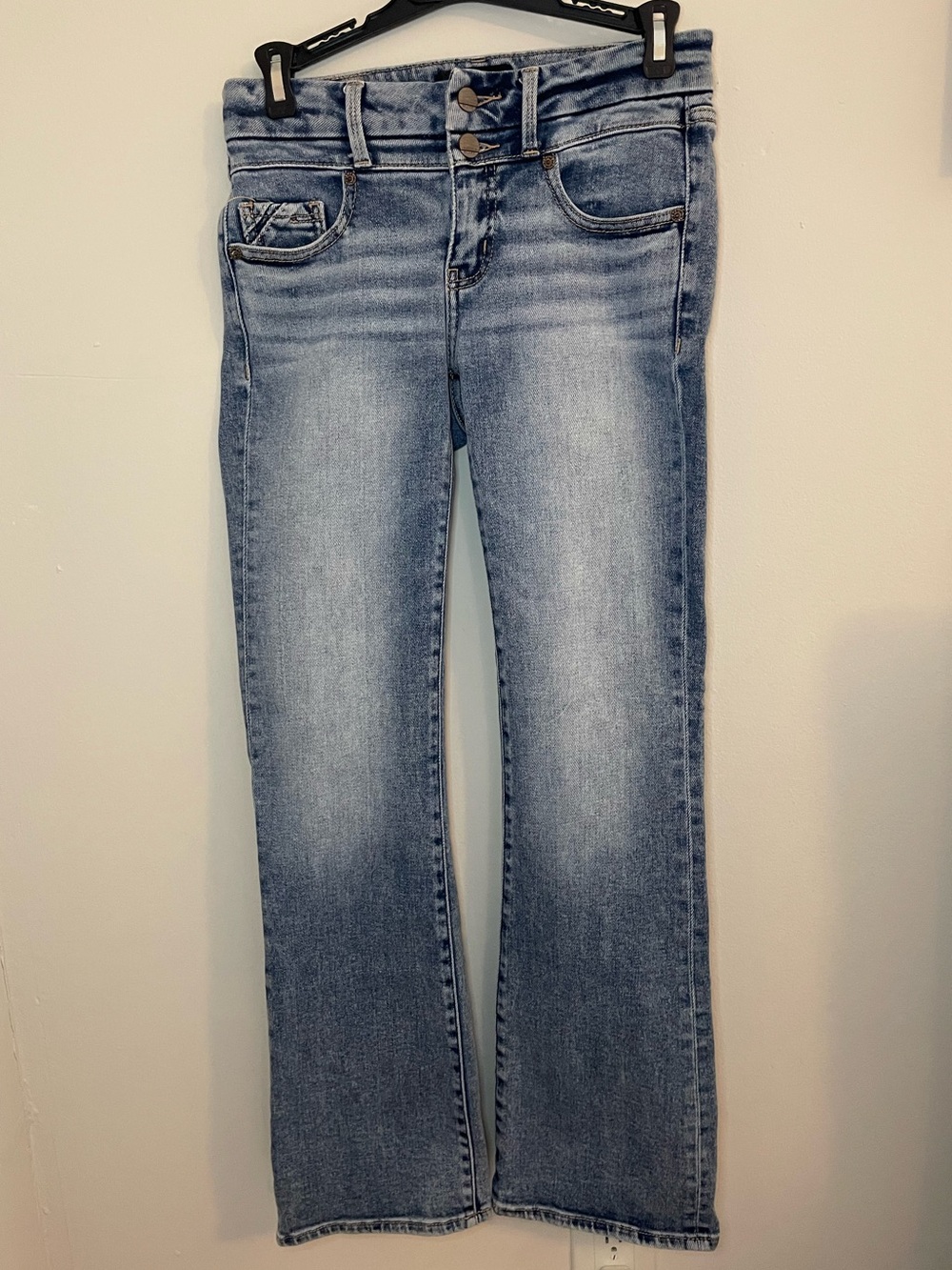 Buckle Women's Light Blue Boot Cut Jeans